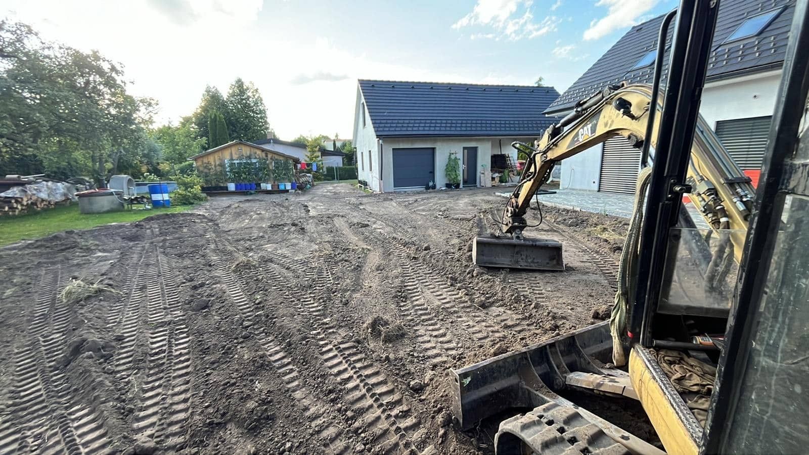 Bagr při výkopových pracích